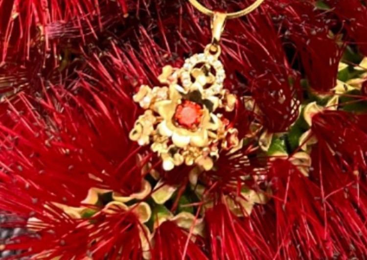 پلاک طرح گل ژوپینگ آبکاری طلای۱۸عیار